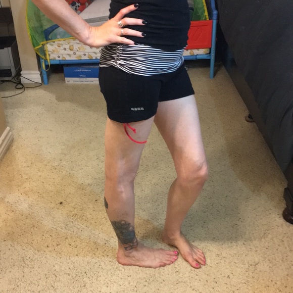 Great Cond Bebe Sport Workout Shorts - Picture 3 of 8